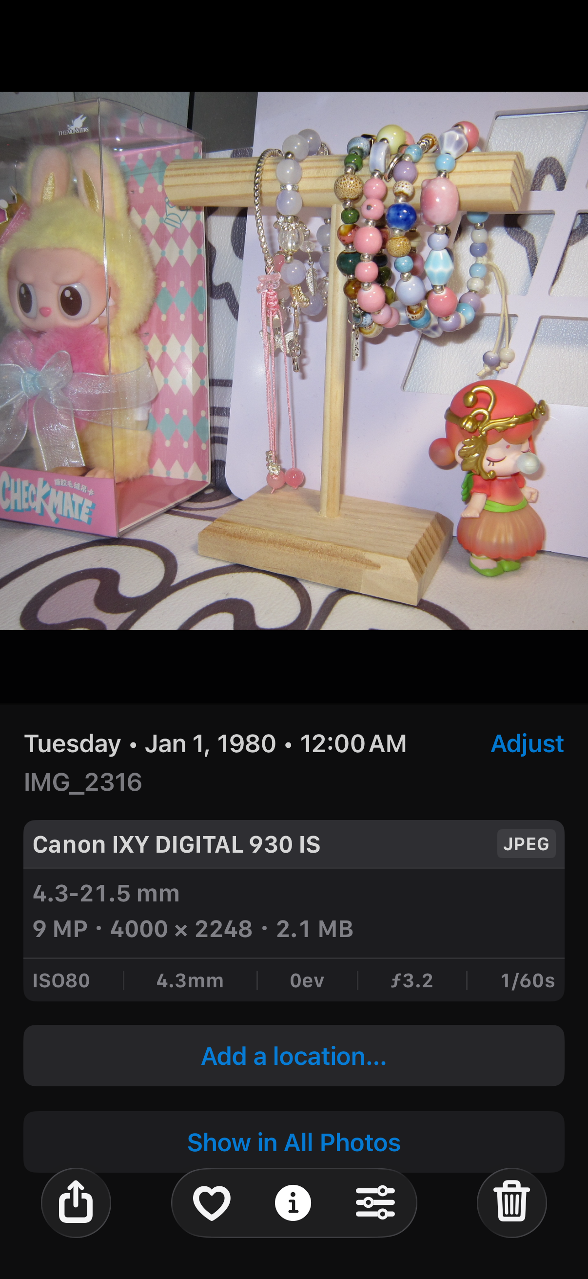 Canon IXY Digital 930 IS （IXUS200）Sliver  12.1 MP Digital Camera