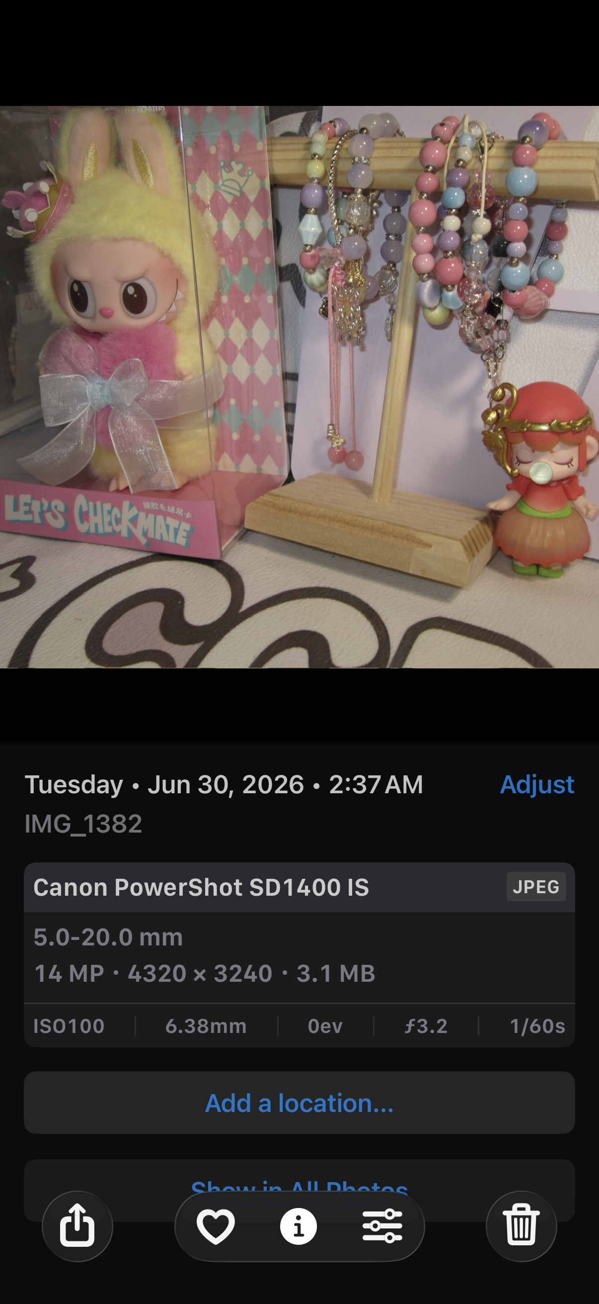 Canon PowerShot Digital SD1400 IS （IXUS130） IS Camera
