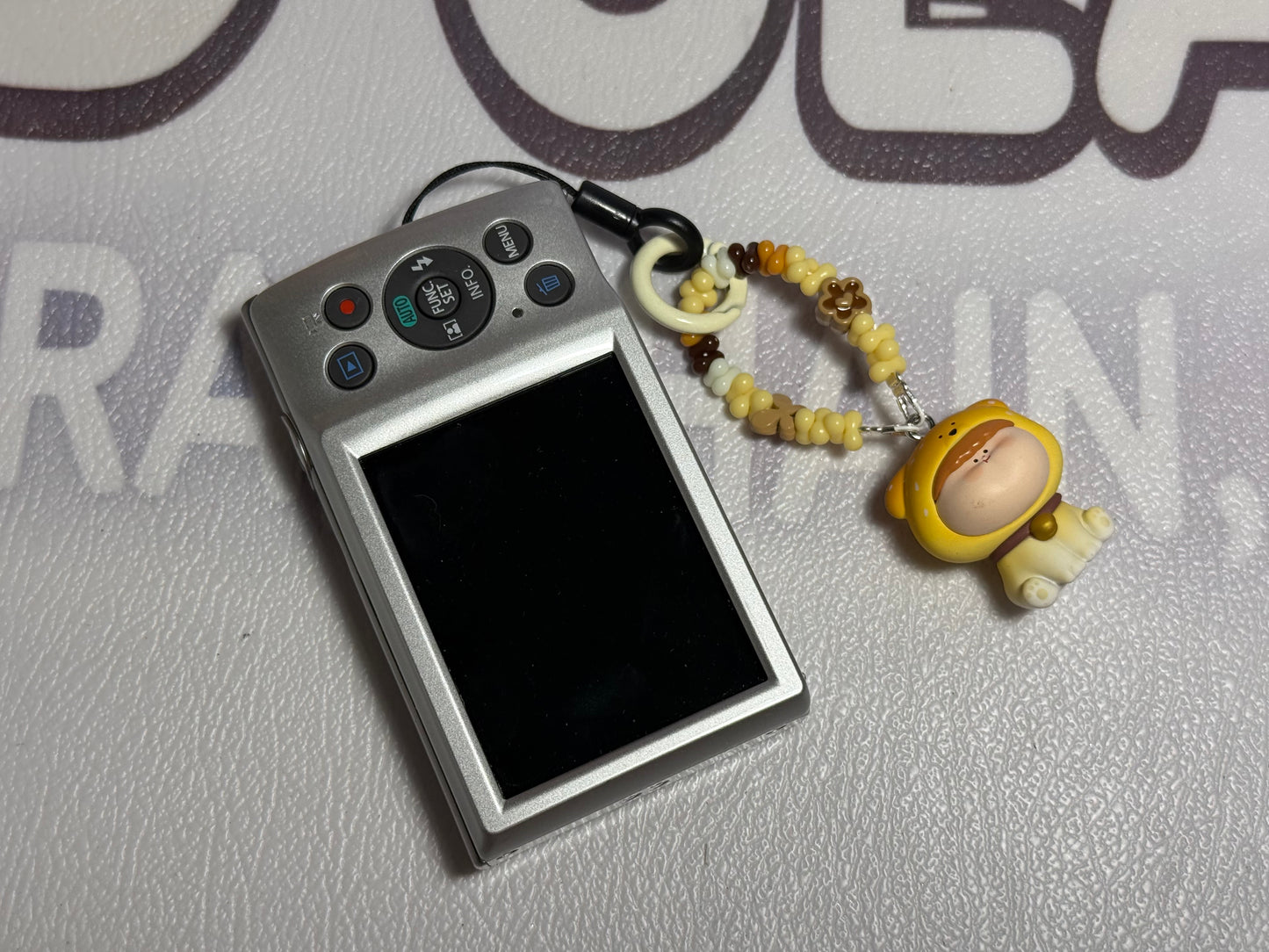 Canon PowerShot ELPH 180 20 MP 8x Zoom Digital Camera Silver