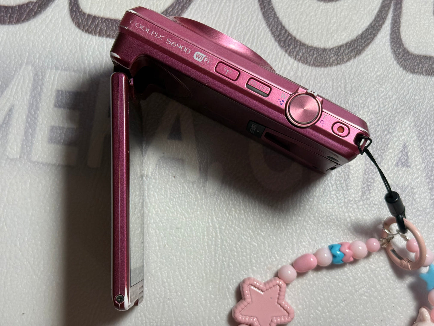 Nikon COOLPIX S6900 16.0MP Digital Camera - Pink