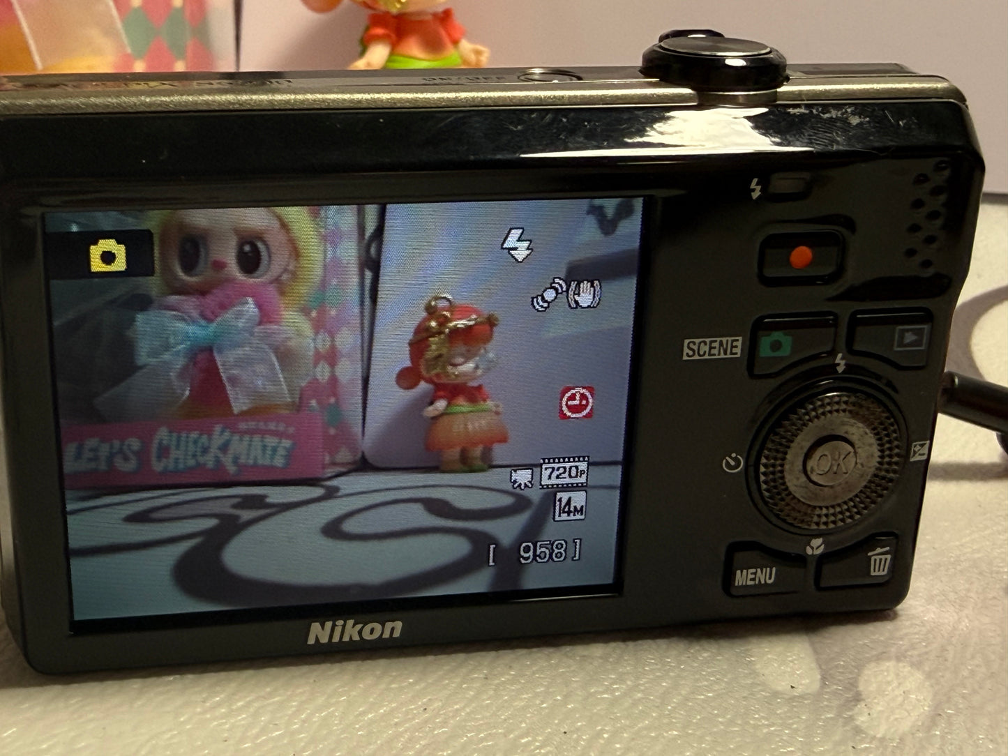 Nikon COOLPIX S6000 14.2MP Compact Digital camera