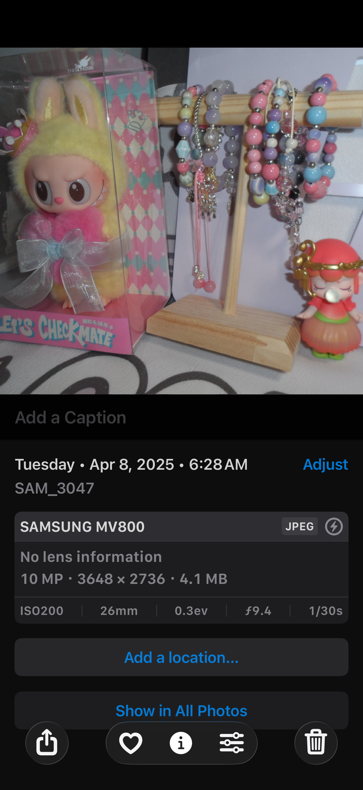 Samsung MV800 Flip-out 5x Zoom 16 Megapixels Touch English