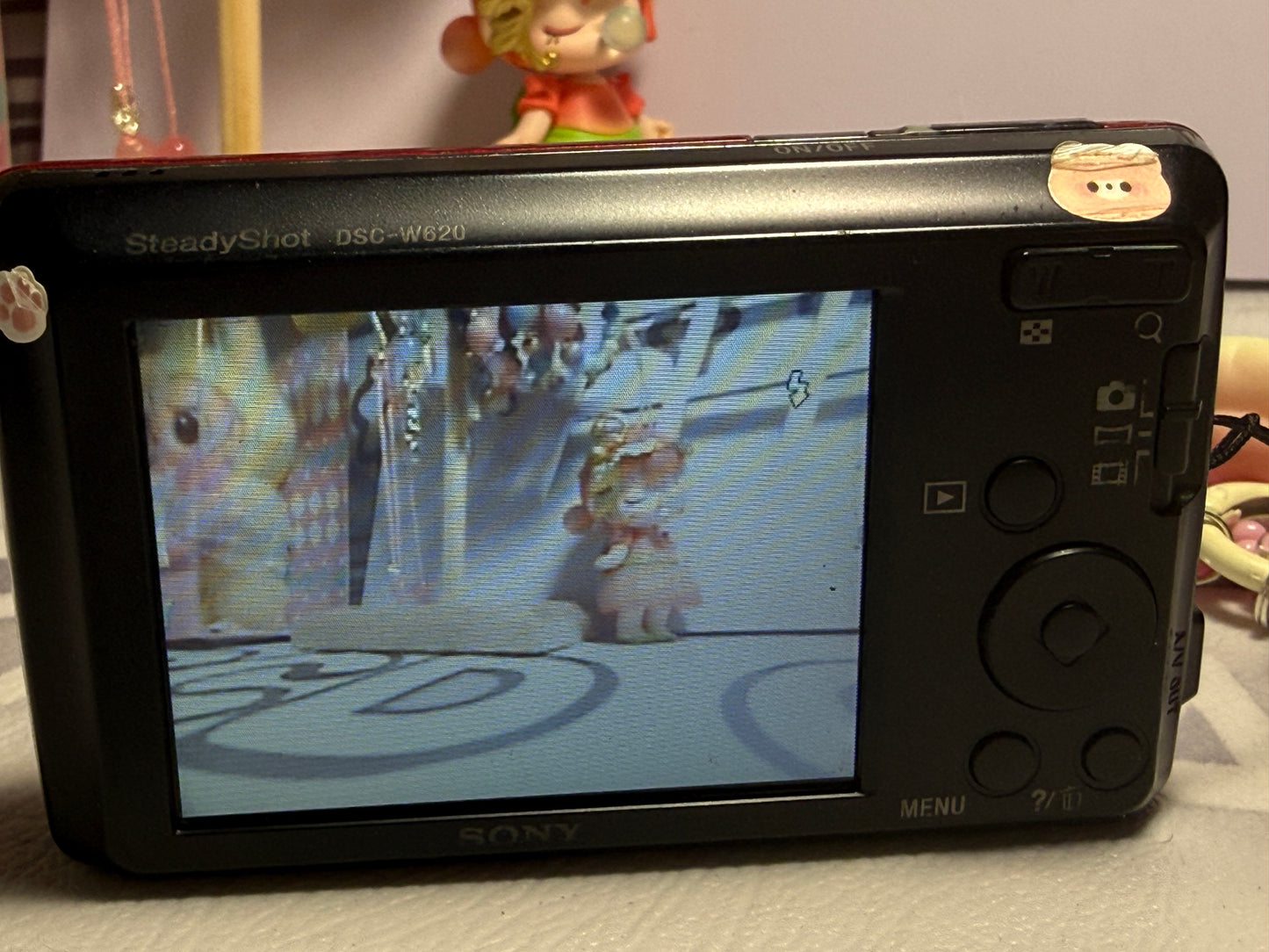 Sony Cyber-Shot DSC-W620 14.1MP Digital Camera