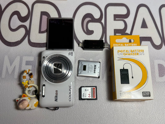 Nikon COOLPIX S6600 White 16.0MP Digital Camera