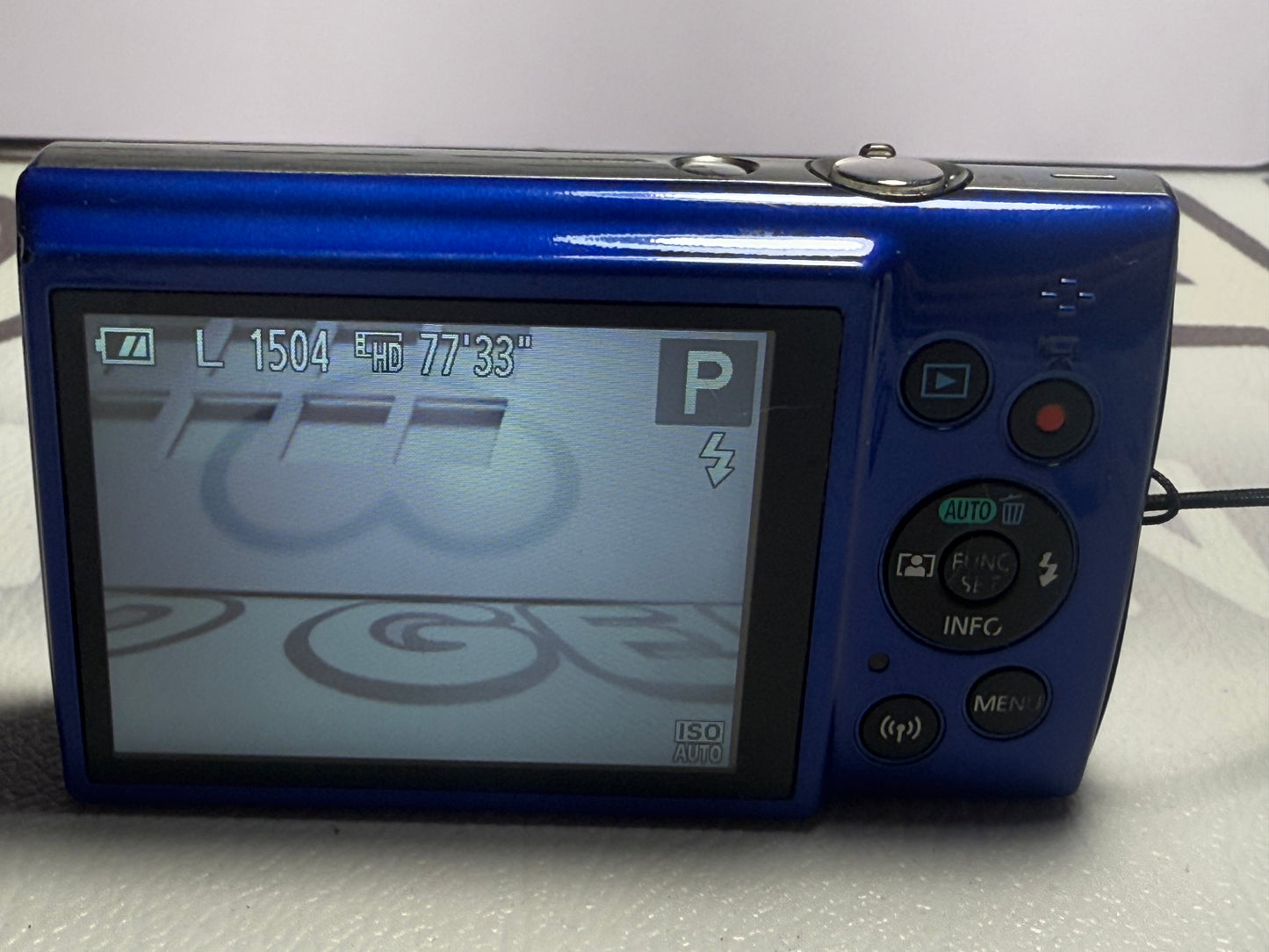 Canon PowerShot Digital ELPH 190 HS（IXUS180） IS Camera
