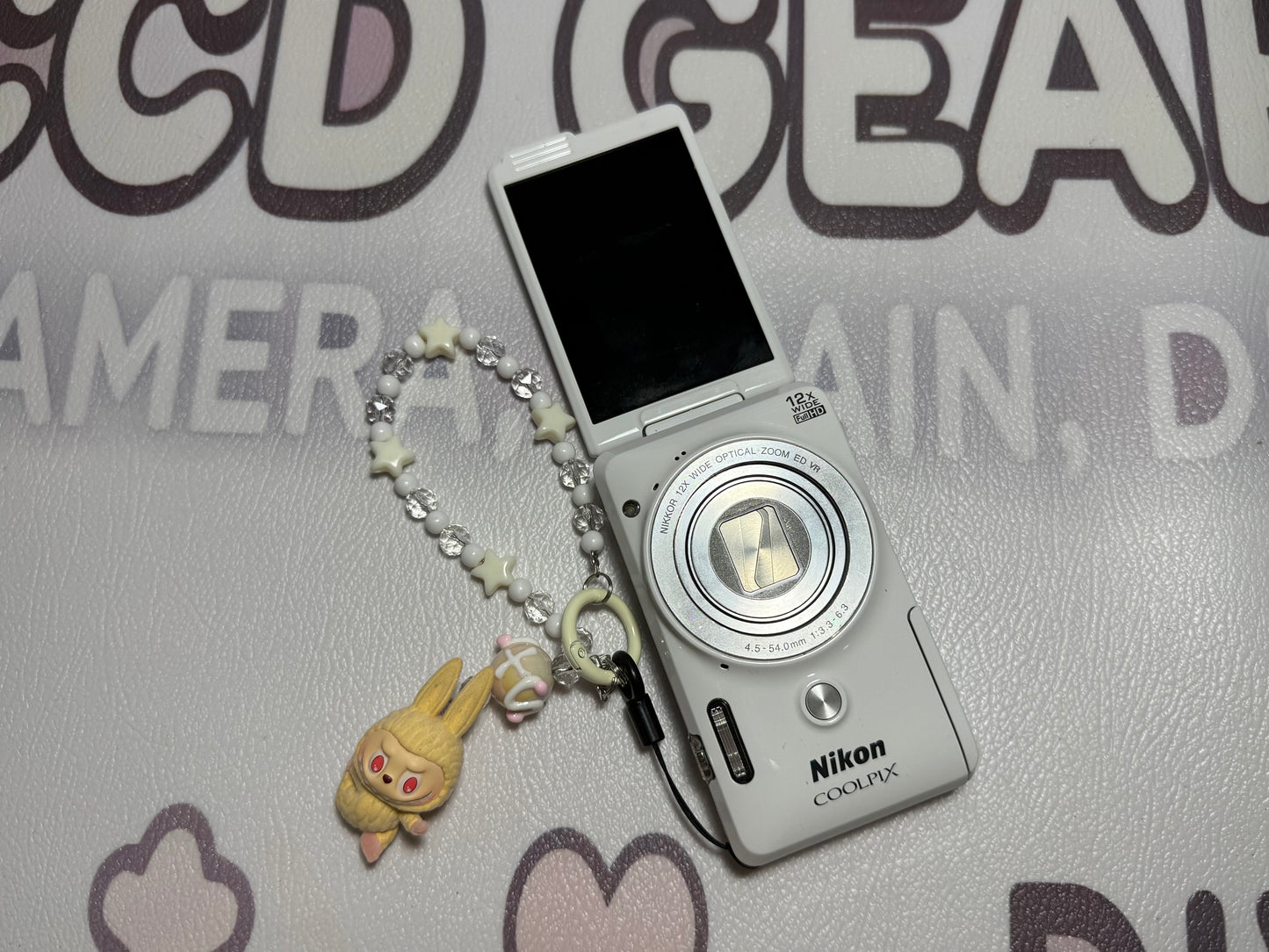 Nikon COOLPIX S6900 16.0MP Digital Camera - White