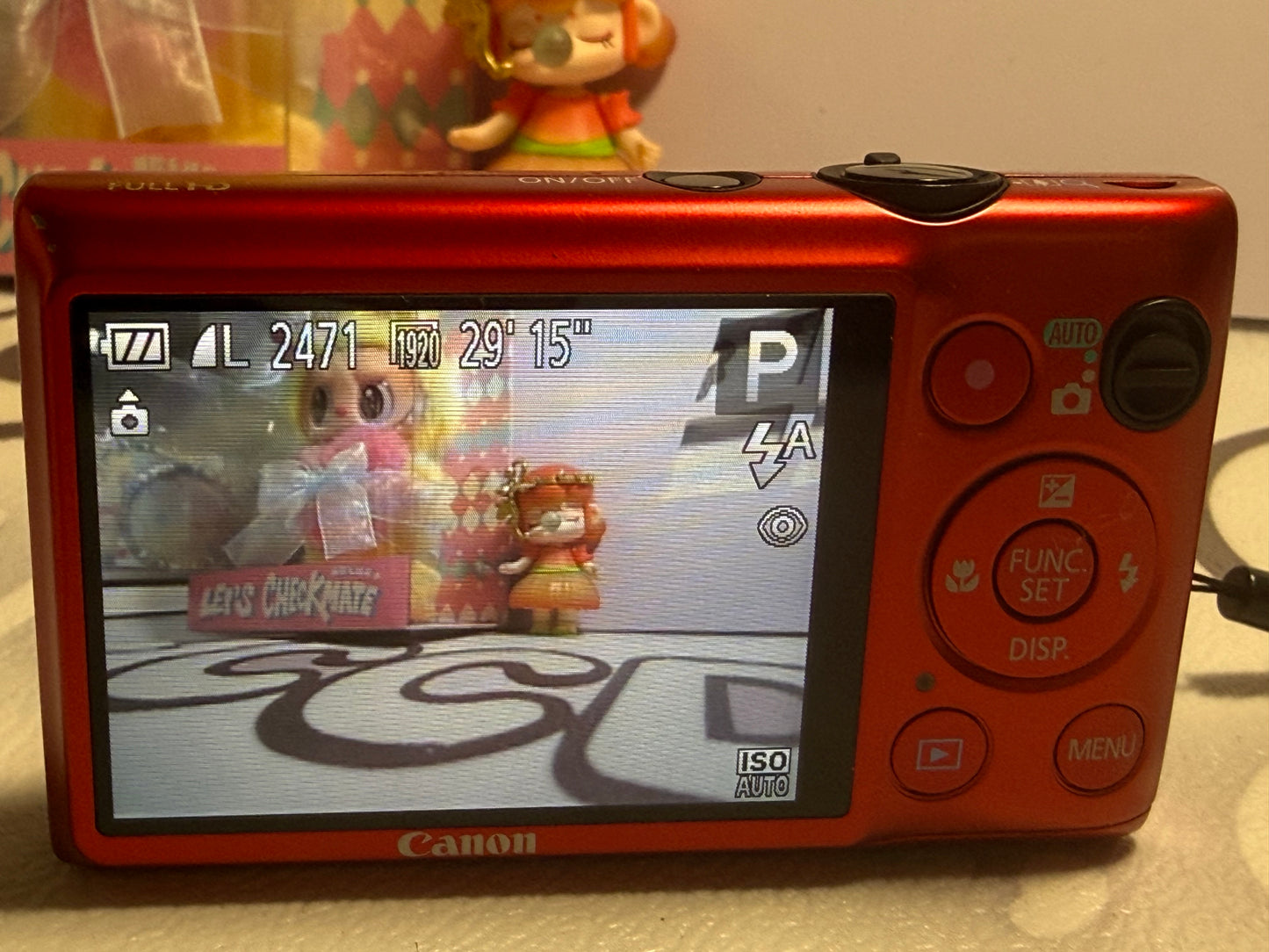 Canon PowerShot ELPH 300 HS / IXUS 220 HS 12.1MP Digital Camera - RED