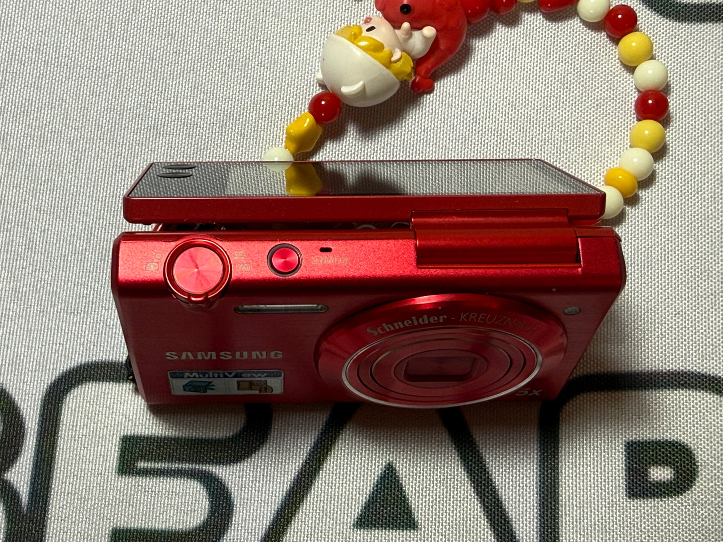 Samsung MV800 Flip-out 5x Zoom 16 Megapixels Touch English