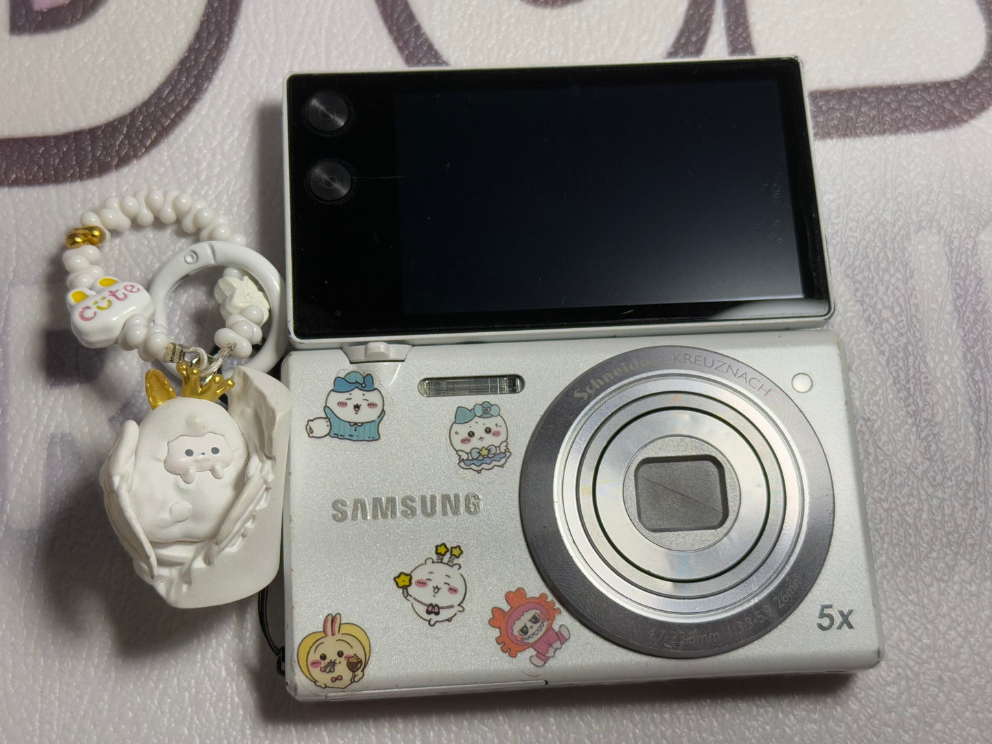 Samsung MV800 Flip-out 5x Zoom 16 Megapixels Touch English