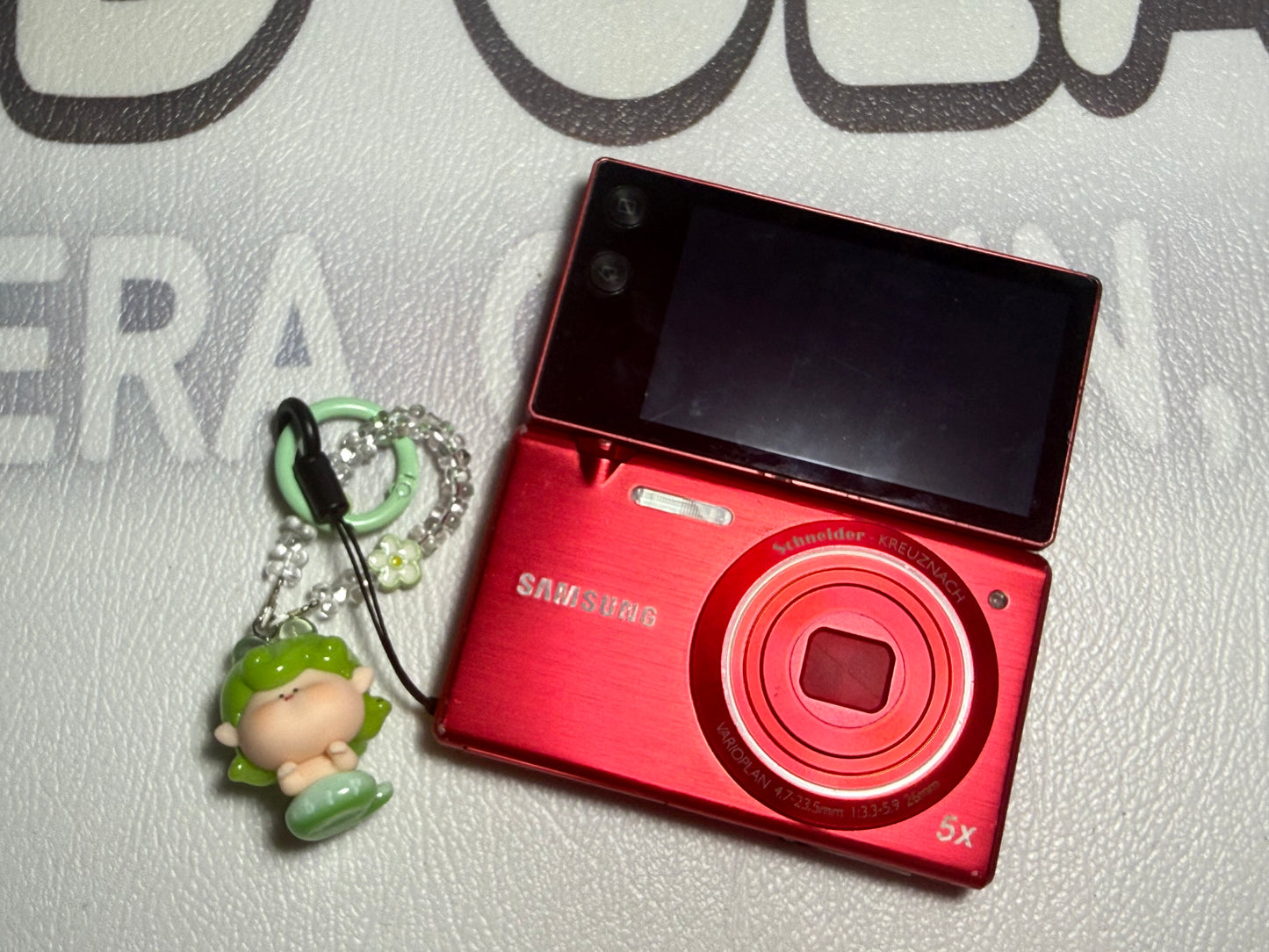 Samsung MV800 Flip-out 5x Zoom 16 Megapixels Touch English