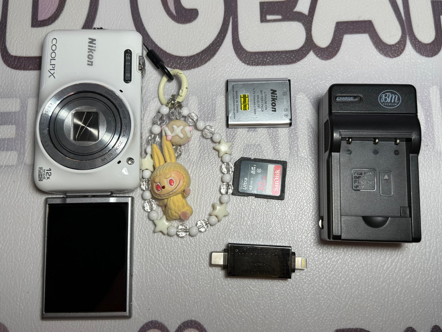 Nikon COOLPIX S6600 White 16.0MP Digital Camera
