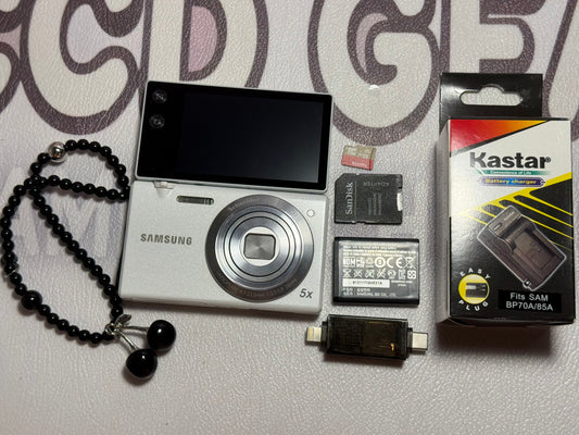 Samsung MV800 Flip-out 5x Zoom 16 Megapixels Touch English