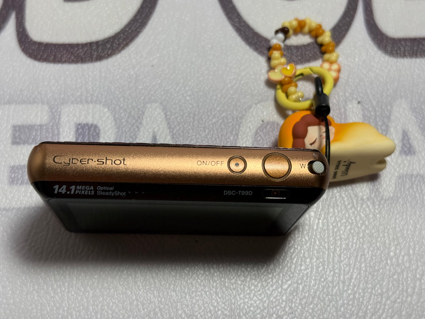 SONY Cyber Shot DSC-T99D 14.1MP Digital Camera