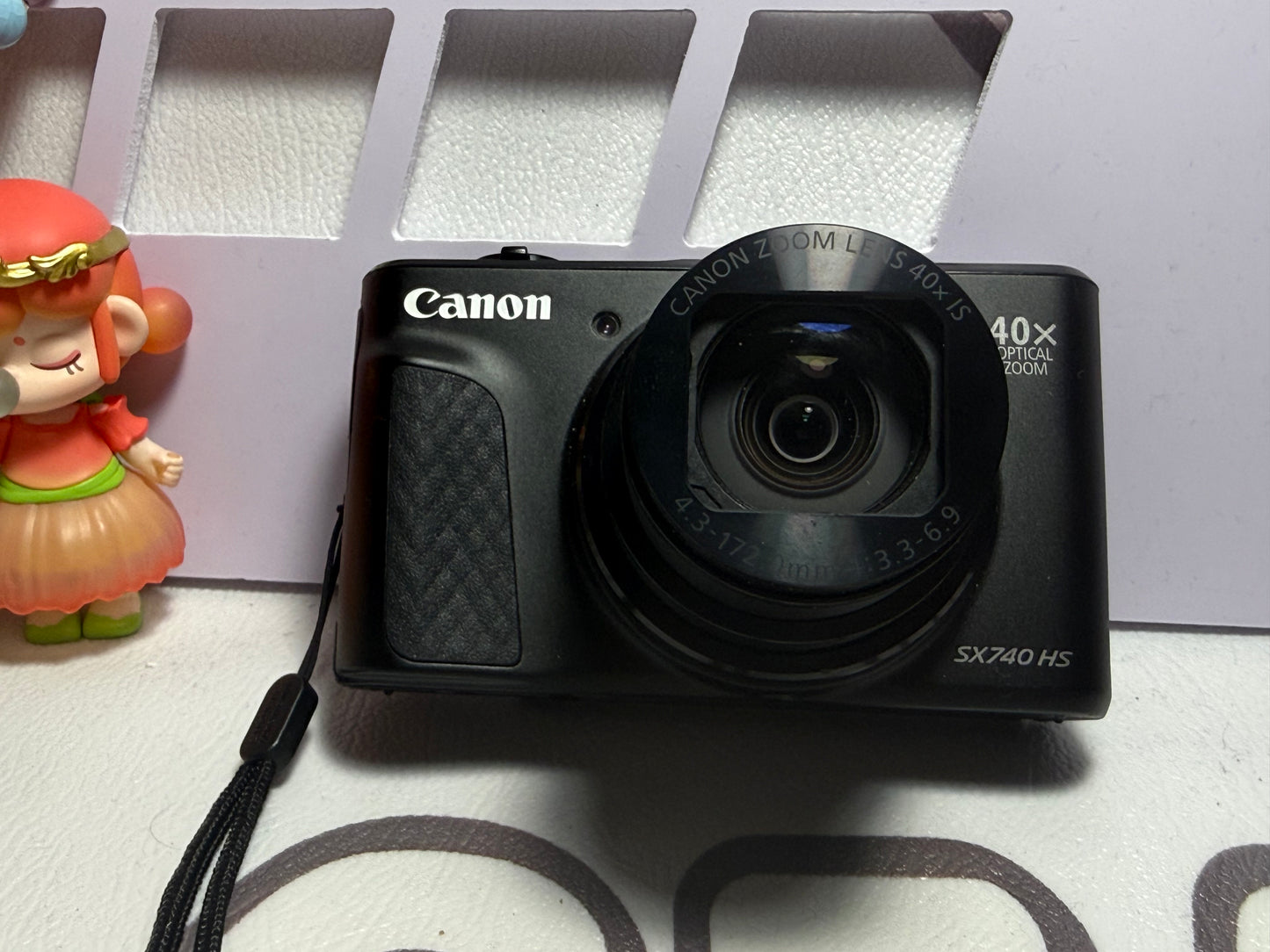 Canon PowerShot SX740 HS Zoom Lens 40x 20.30MP Black Compact Digital Camera