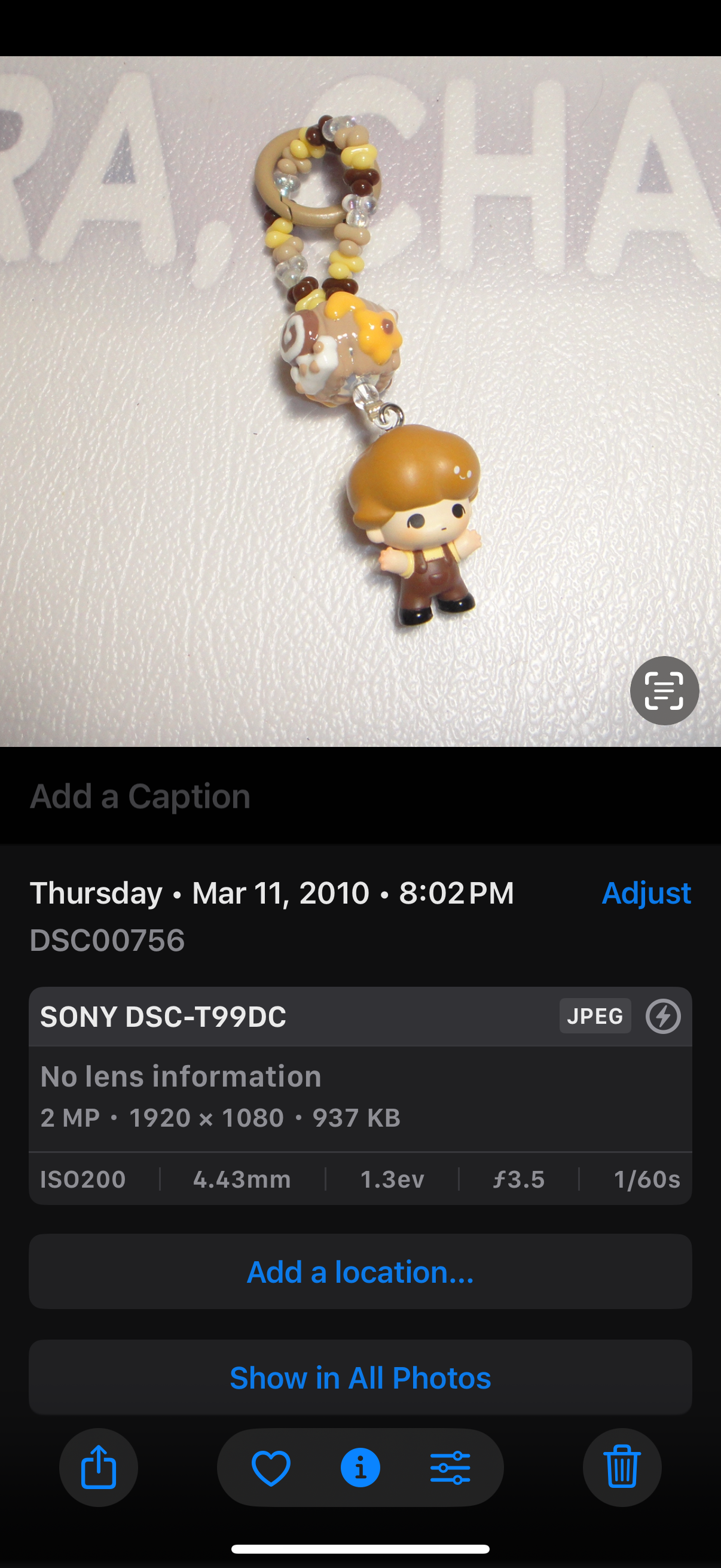 SONY Cyber Shot DSC-T99D 14.1MP Digital Camera