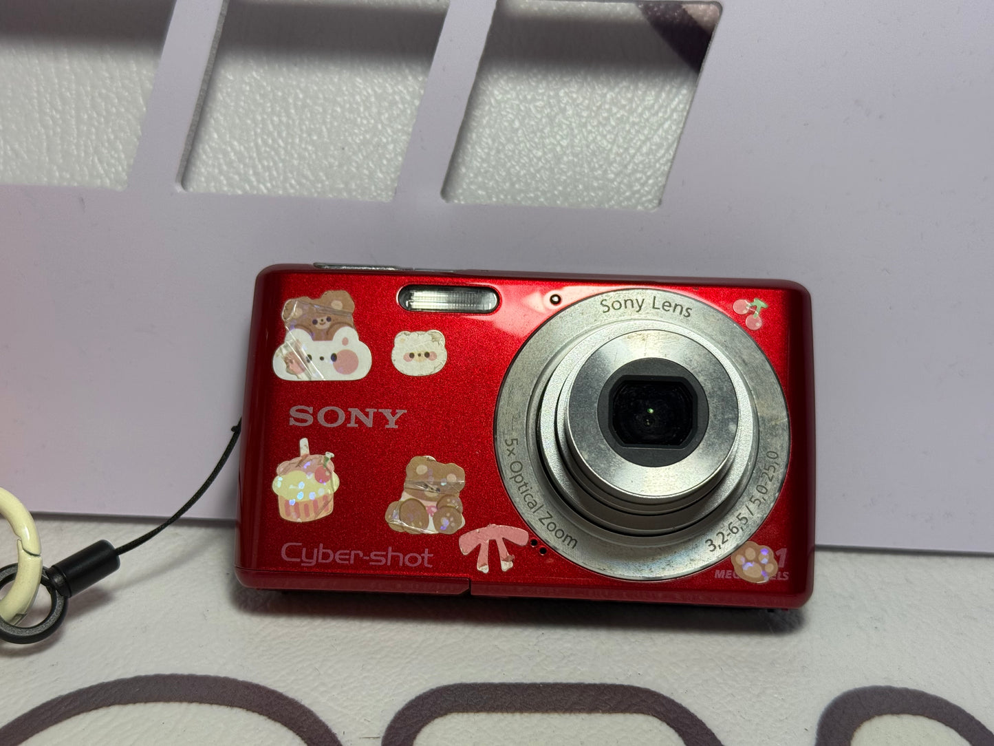 Sony Cyber-Shot DSC-W620 14.1MP Digital Camera