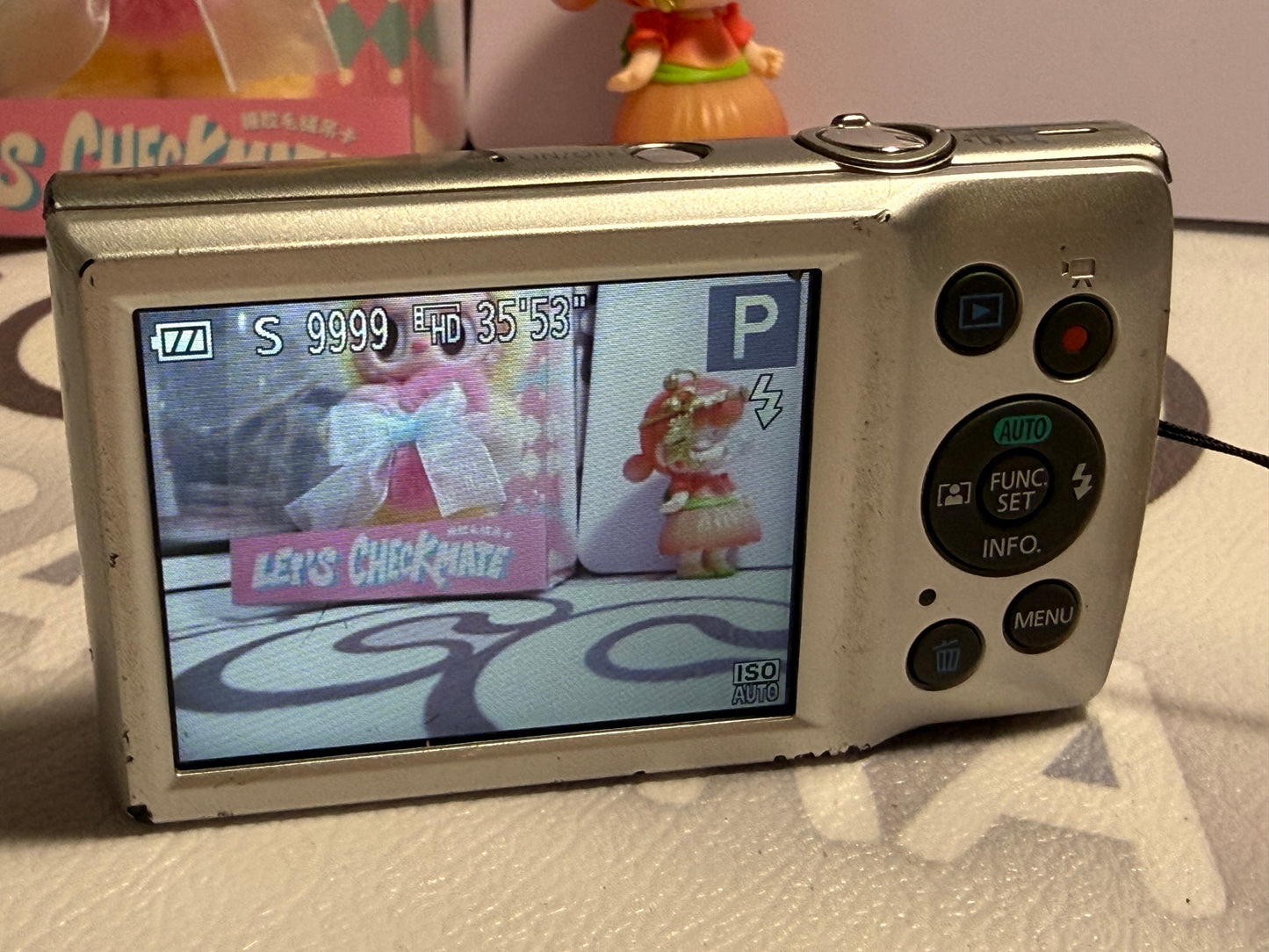 Canon PowerShot ELPH 180 20 MP 8x Zoom Digital Camera Silver