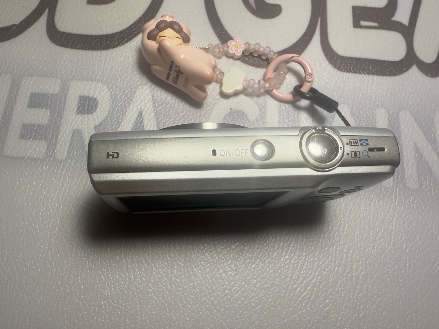 Canon PowerShot ELPH 180 20 MP 8x Zoom Digital Camera Silver