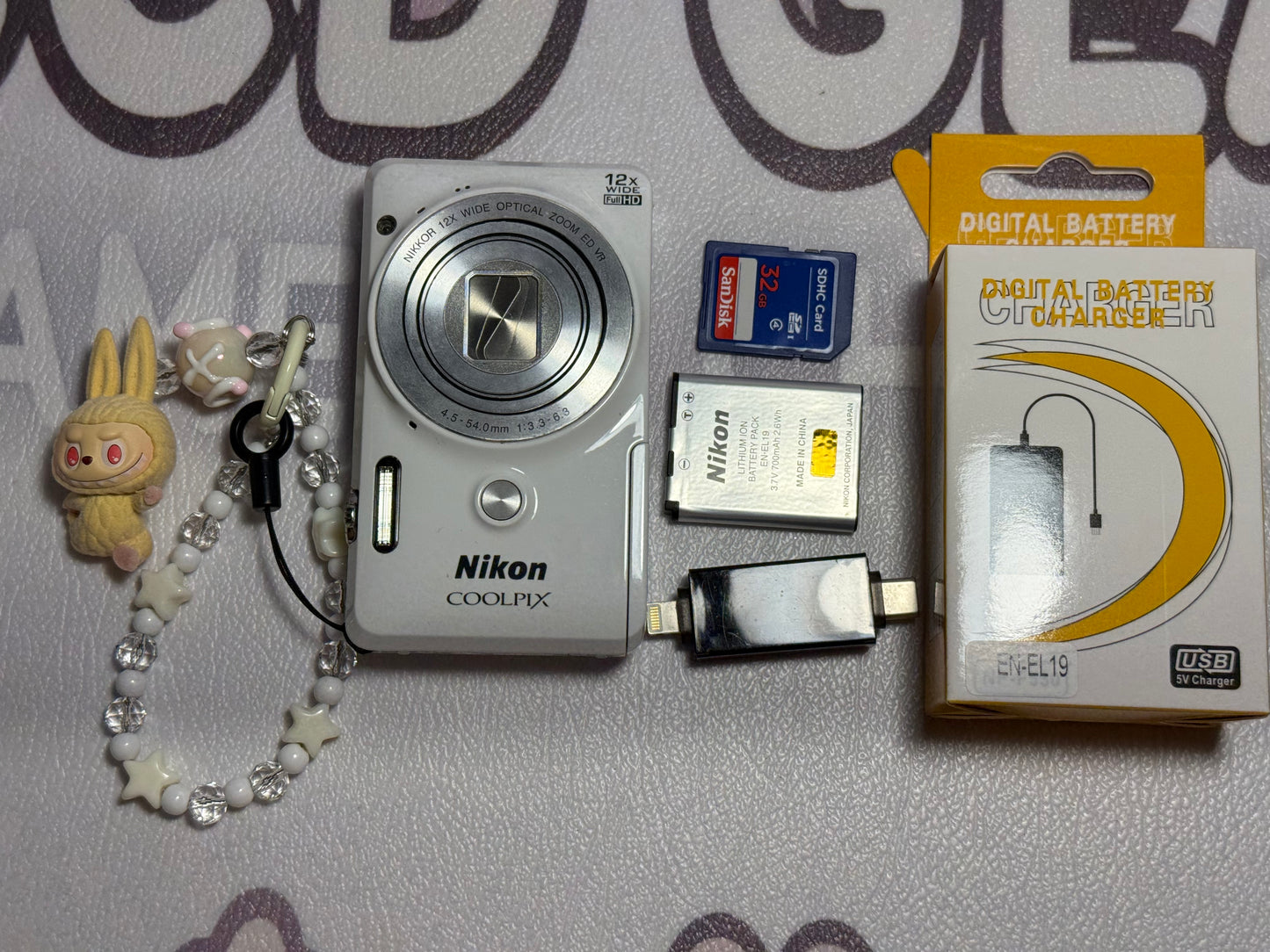 Nikon COOLPIX S6900 16.0MP Digital Camera - White