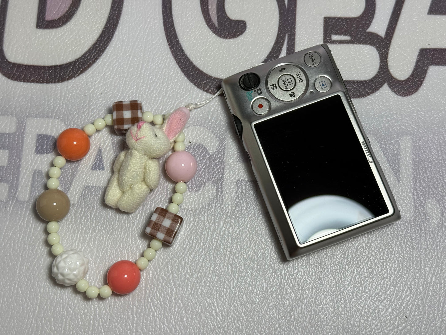 Canon PowerShot ELPH 300 HS / IXUS 220 HS 12.1MP Digital Camera - Silver