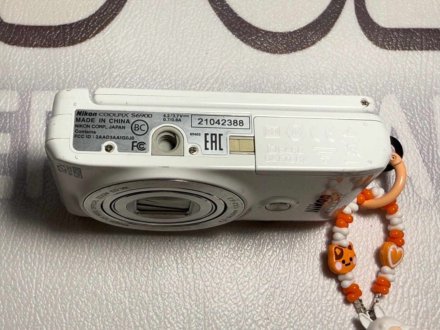 Nikon COOLPIX S6900 16.0MP Digital Camera - White