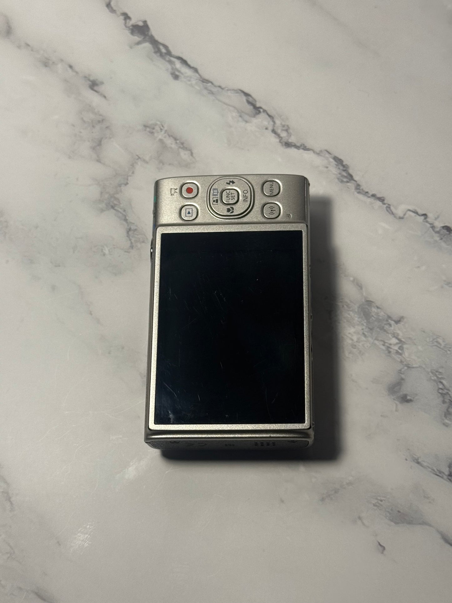 Canon PowerShot Digital ELPH 360 HS（IXUS285） IS Camera
