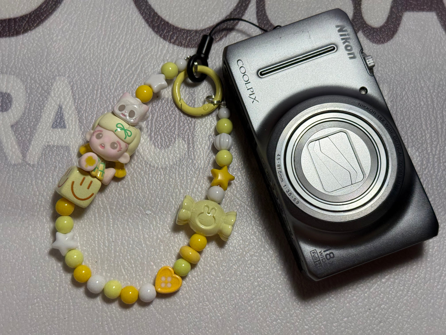 Nikon COOLPIX S9200 12.1MP 18x Optical Zoom Digital Camera