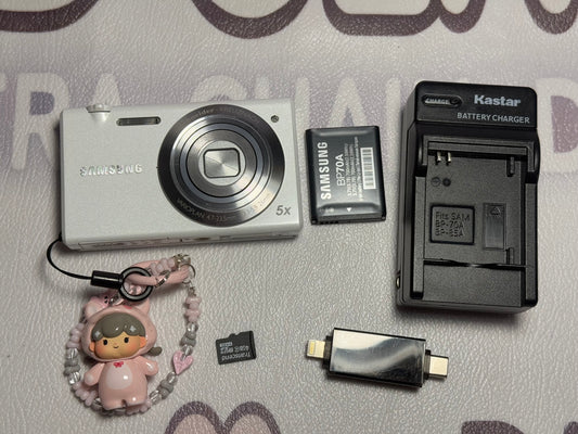 Samsung MV800 Flip-out 5x Zoom 16 Megapixels Touch English