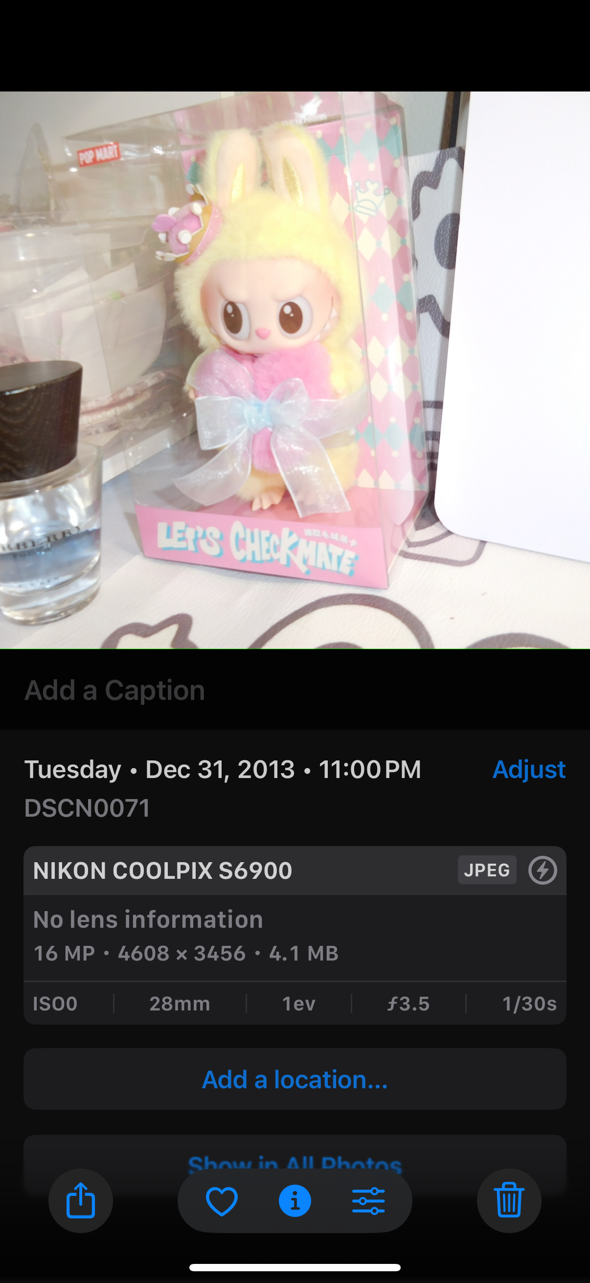 Nikon COOLPIX S6900 16.0MP Digital Camera - White