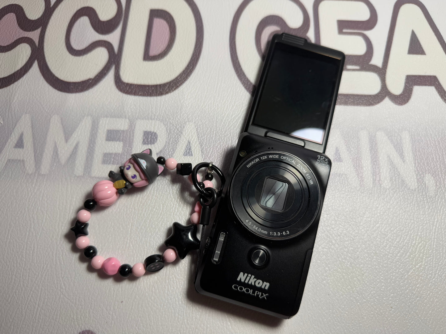 Nikon COOLPIX S6900 16.0MP Digital Camera - Black