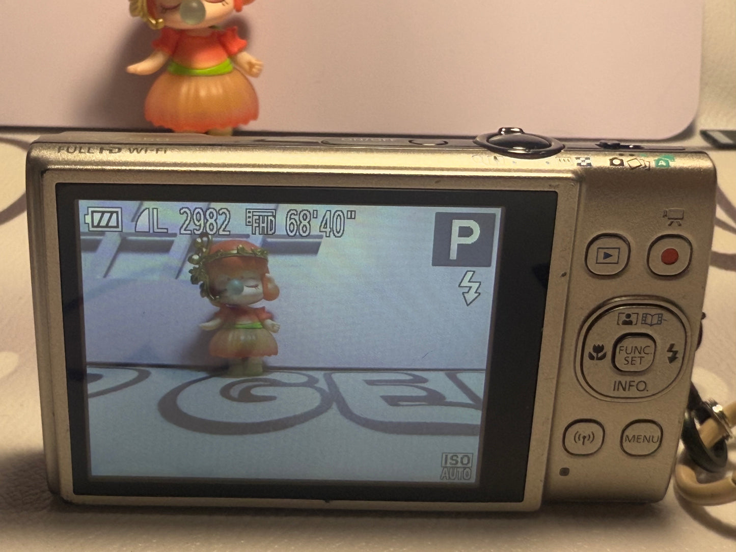 Canon PowerShot Digital ELPH 360 HS（IXY650） IS Camera