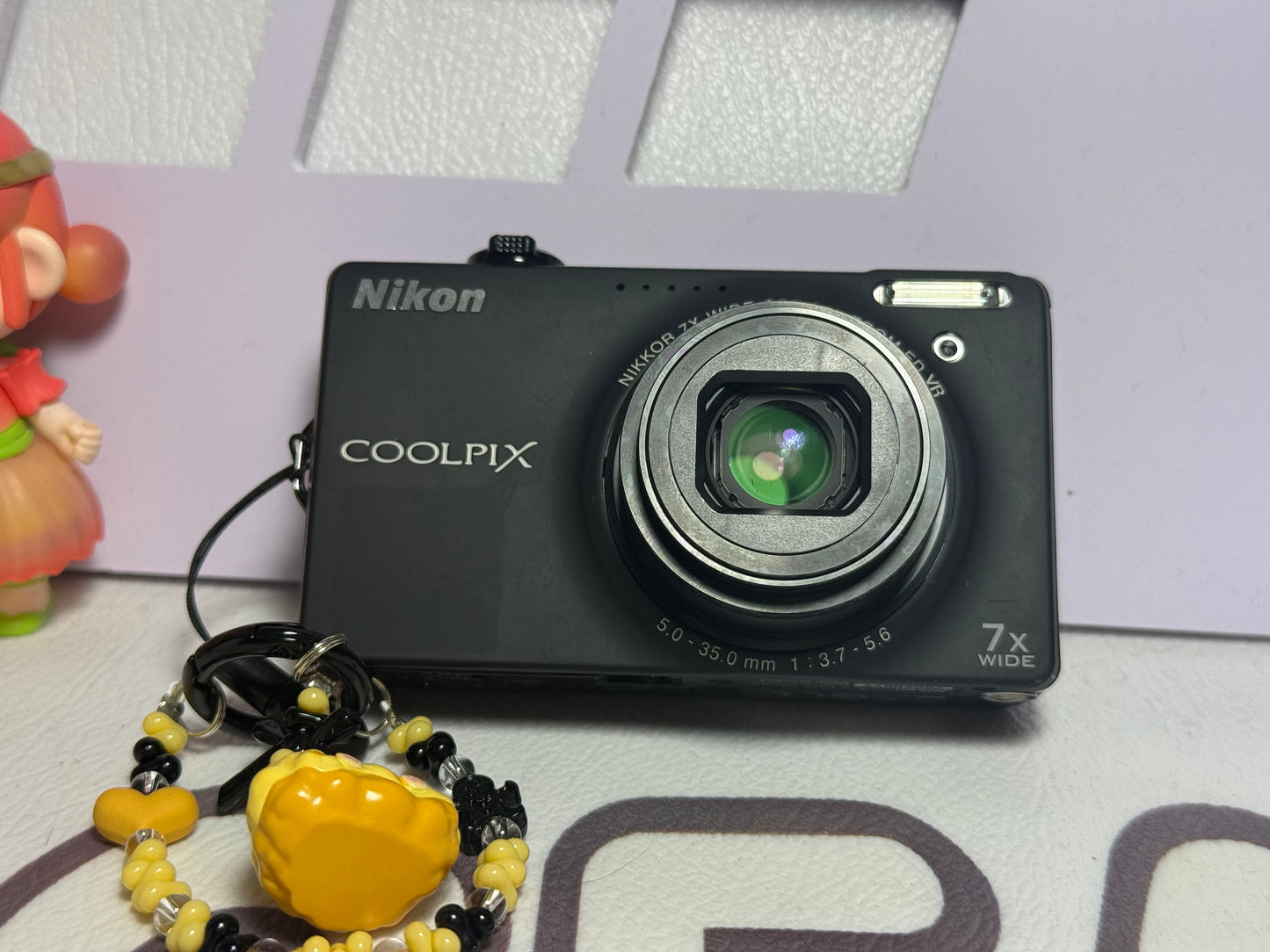 Nikon COOLPIX S6000 14.2MP Compact Digital camera