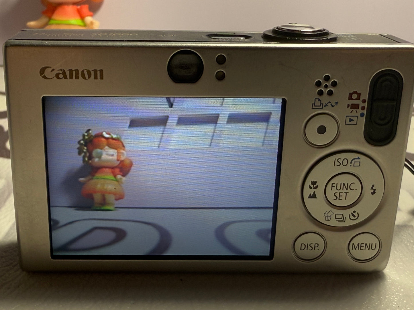 Canon PowerShot Digital SD1000 IS （IXUS 70） IS Camera