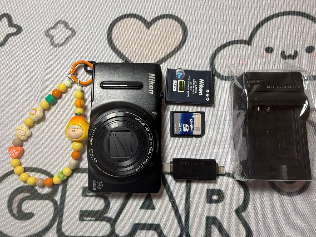 Nikon COOLPIX S9400 Digital Camera 18.1MP 18x Optical Zoom Black