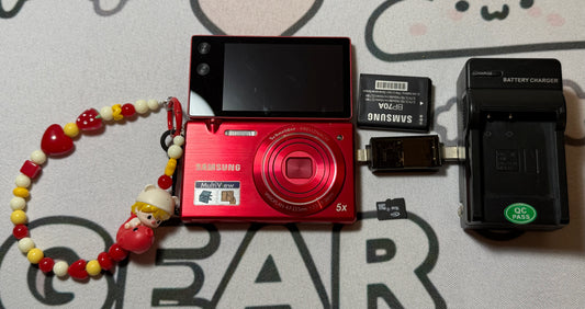 Samsung MV800 Flip-out 5x Zoom 16 Megapixels Touch English