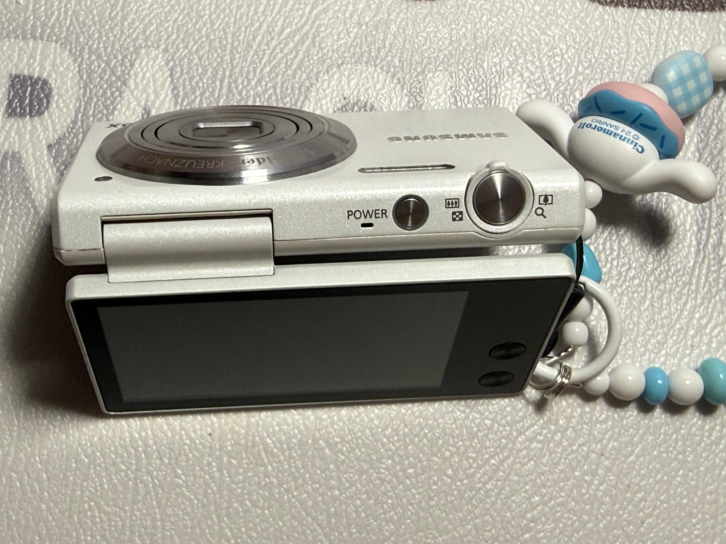 Samsung MV800 Flip-out 5x Zoom 16 Megapixels Touch English