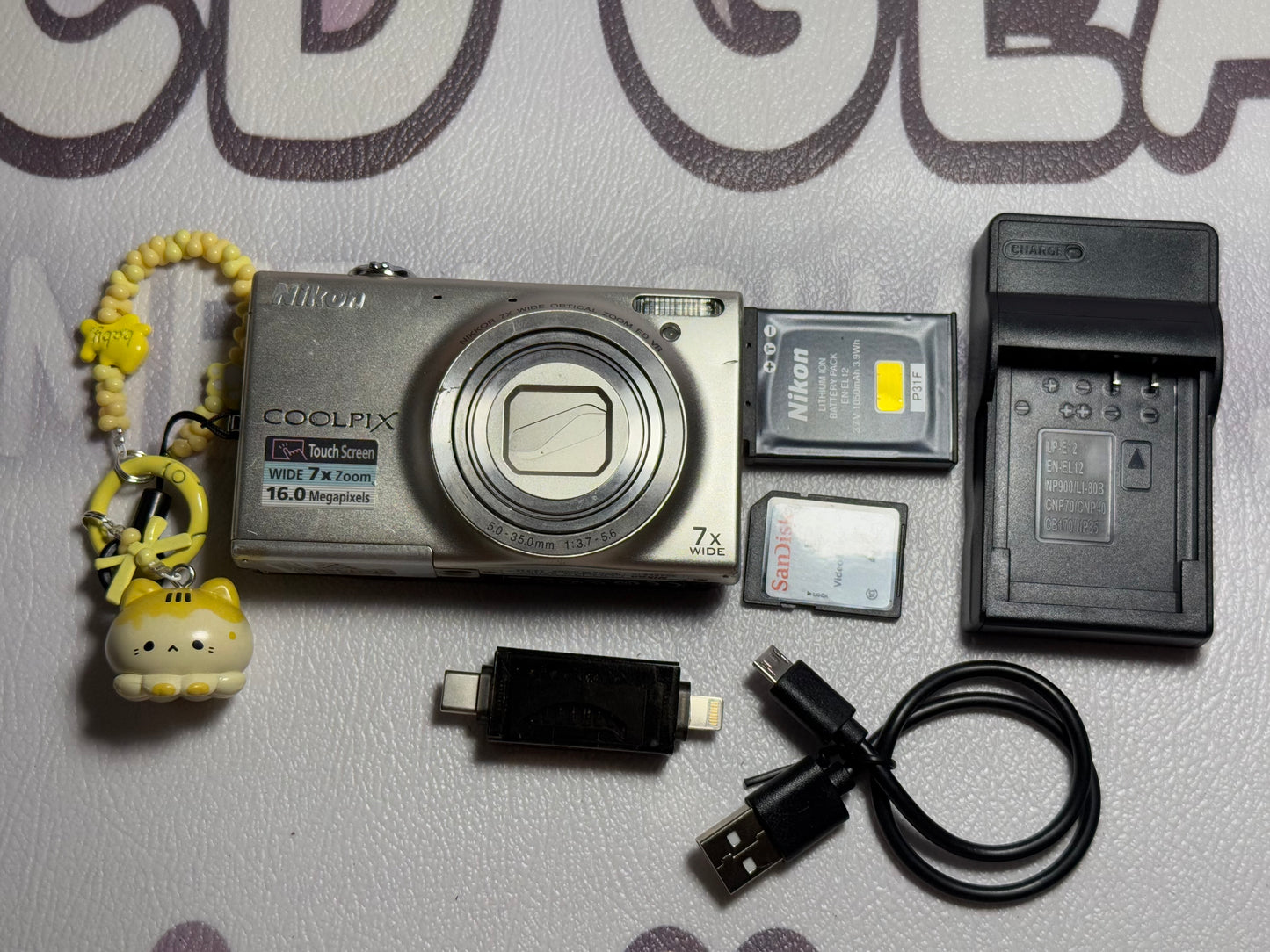 Nikon COOLPIX S6100 Digital Camera SILVER 16.0MP - 7x / HD