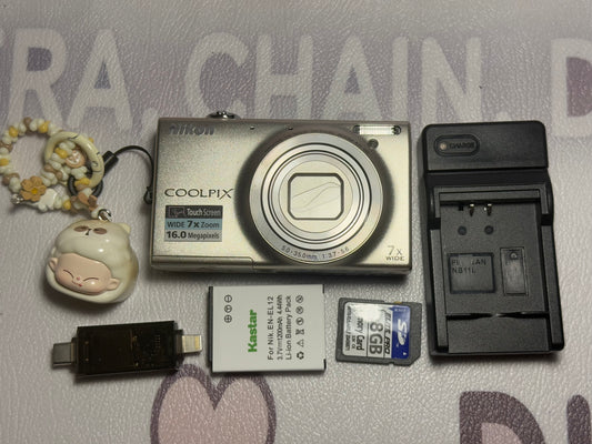 Nikon COOLPIX S6100 Digital Camera SILVER 16.0MP - 7x / HD