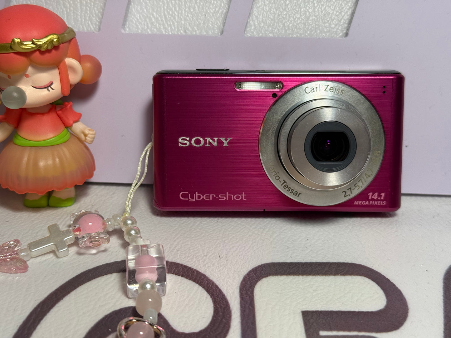 Sony Cyber-shot DSC-W530 Pink Digital Camera 16.1 MP 8x Optical Zoom