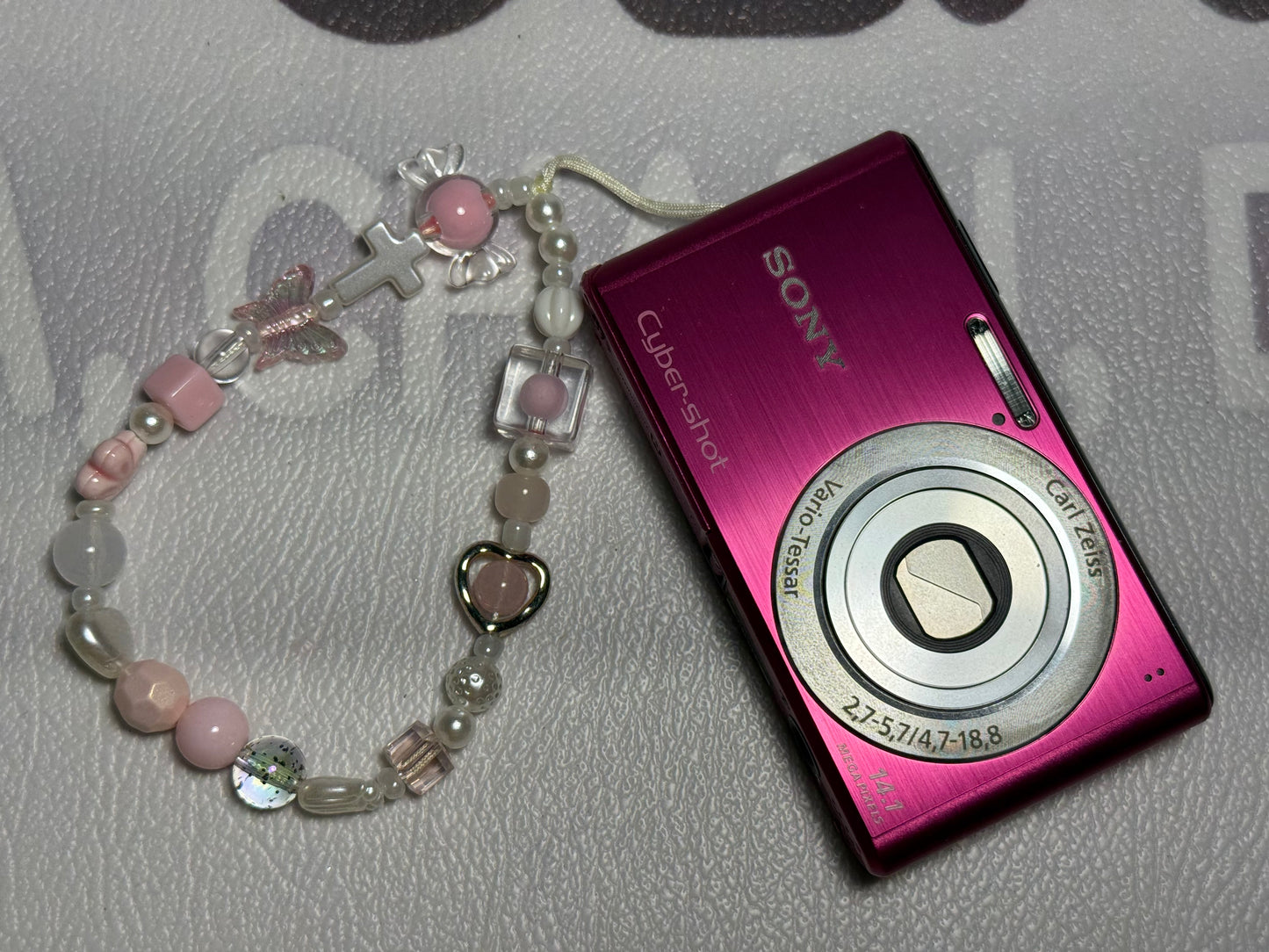 Sony Cyber-shot DSC-W530 Pink Digital Camera 16.1 MP 8x Optical Zoom
