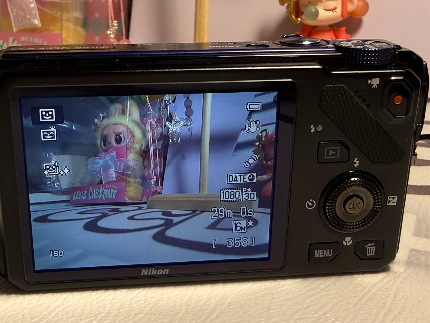 Nikon COOLPIX S9200 12.1MP 18x Optical Zoom Digital Camera