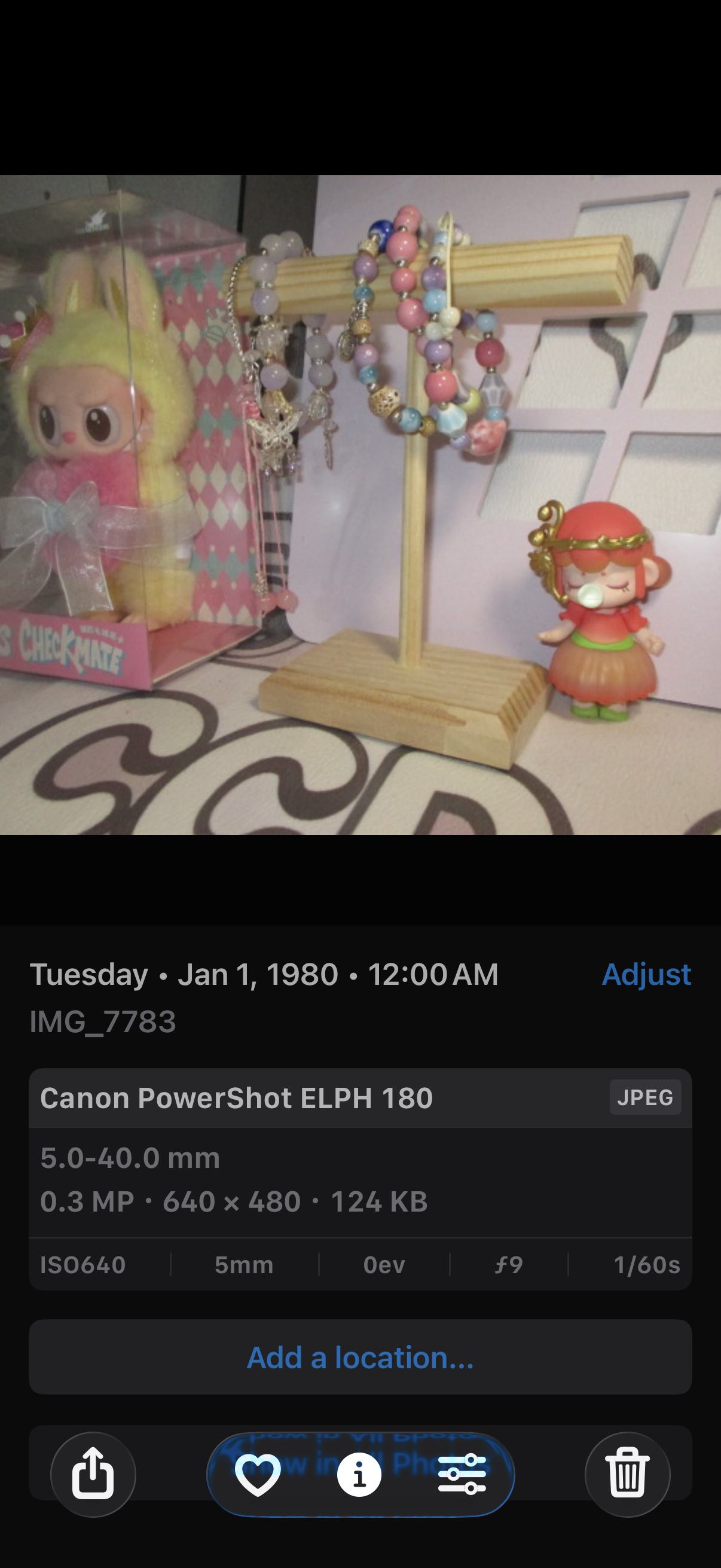 Canon PowerShot ELPH 180 20 MP 8x Zoom Digital Camera Silver