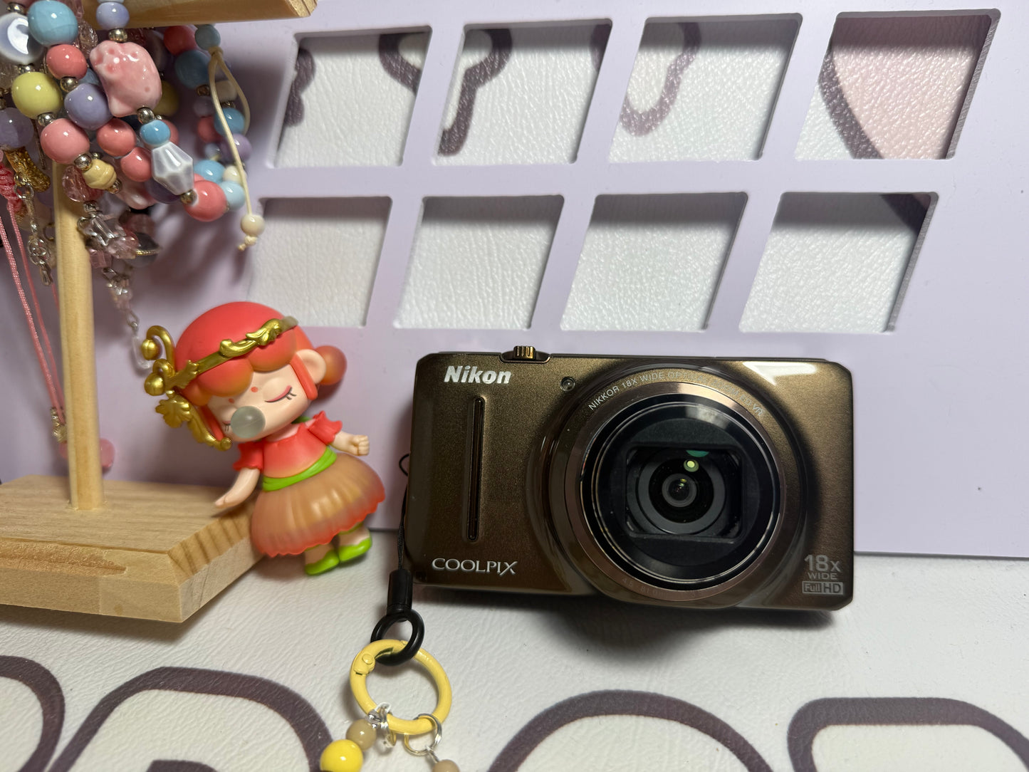 Nikon COOLPIX S9200 12.1MP 18x Optical Zoom Digital Camera