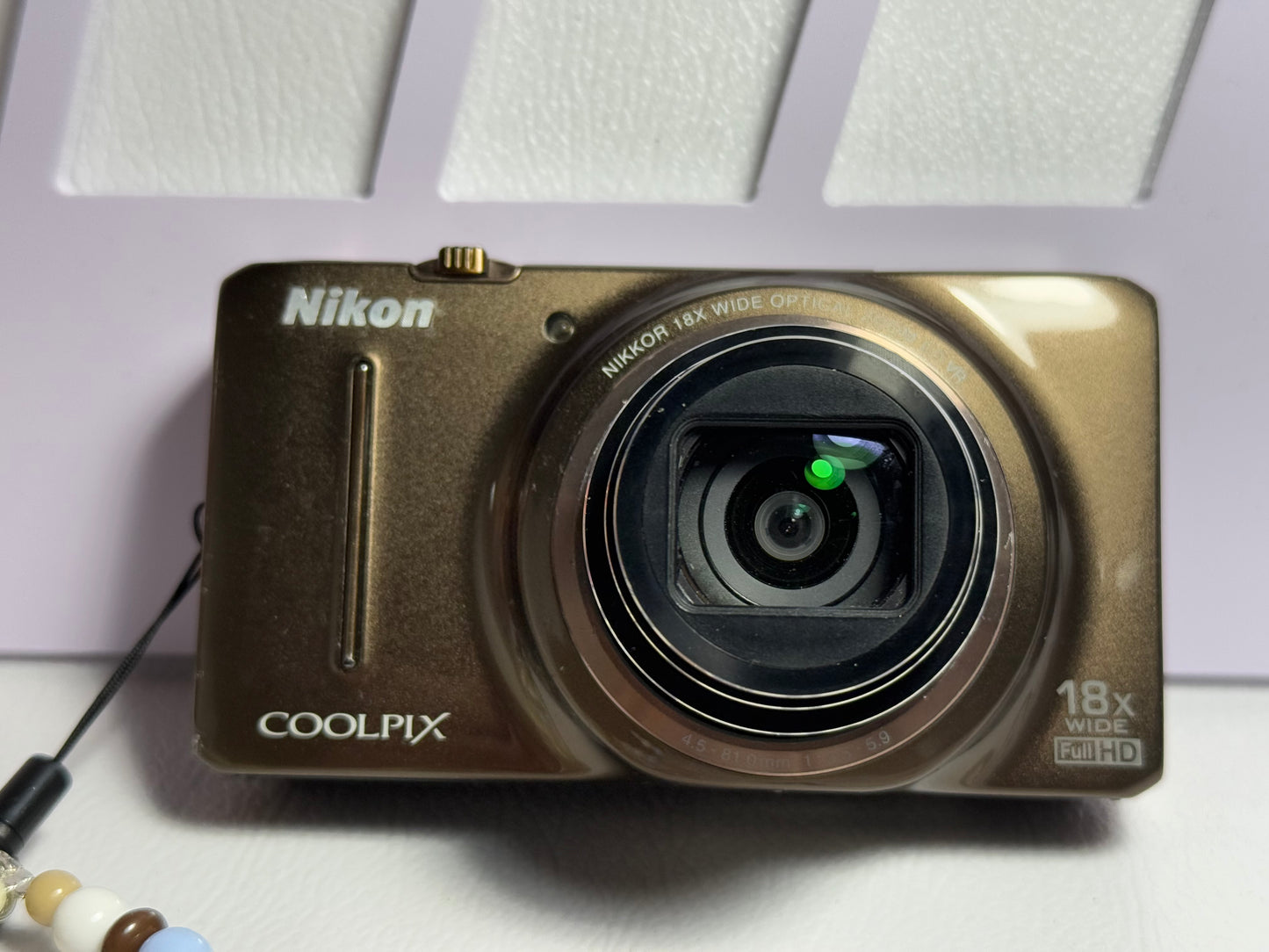 Nikon COOLPIX S9200 12.1MP 18x Optical Zoom Digital Camera