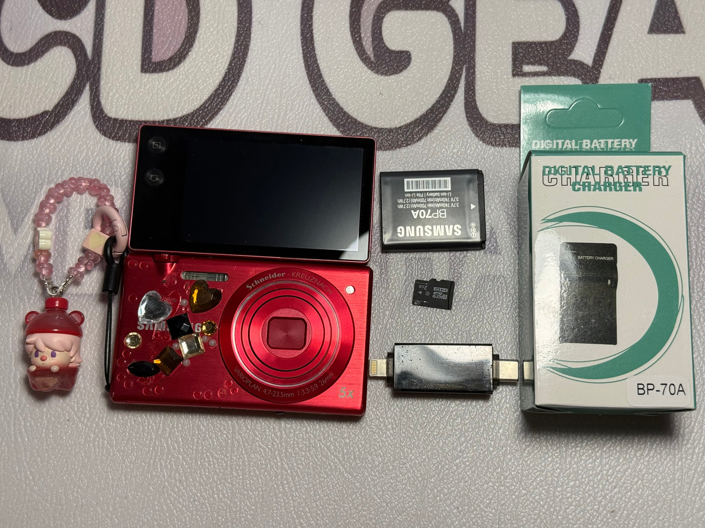 Samsung MV800 Flip-out Touch Screen Vlog Digital Camera 16.2 Megapixel