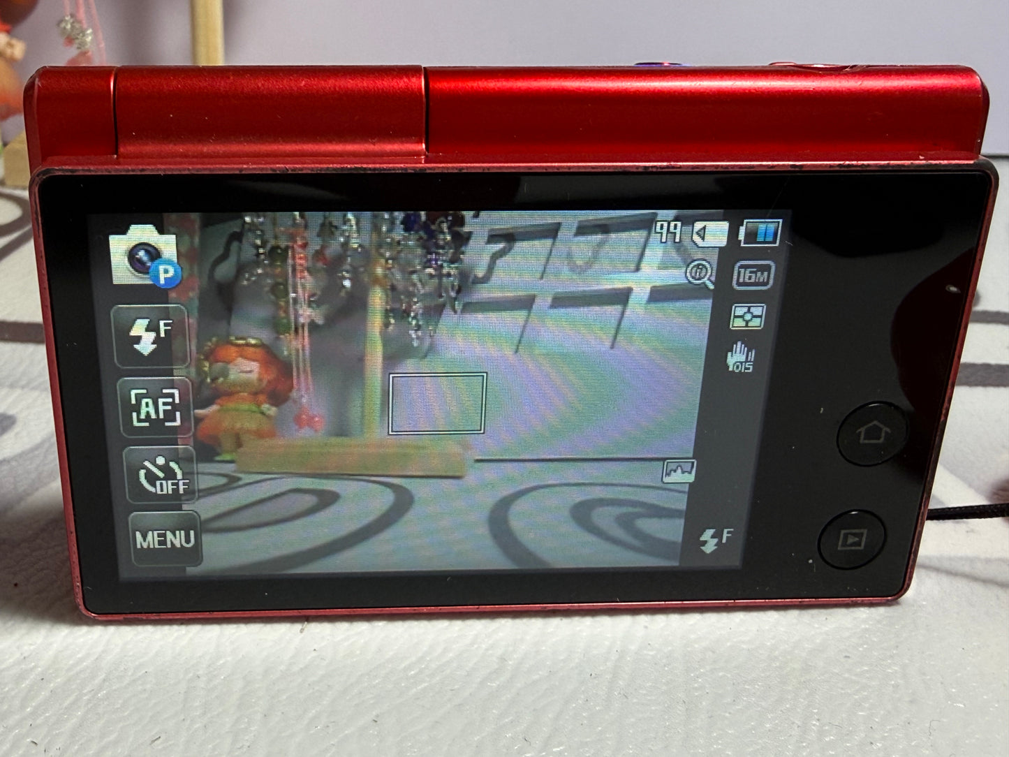 Samsung MV800 Flip-out 5x Zoom 16 Megapixels Touch English