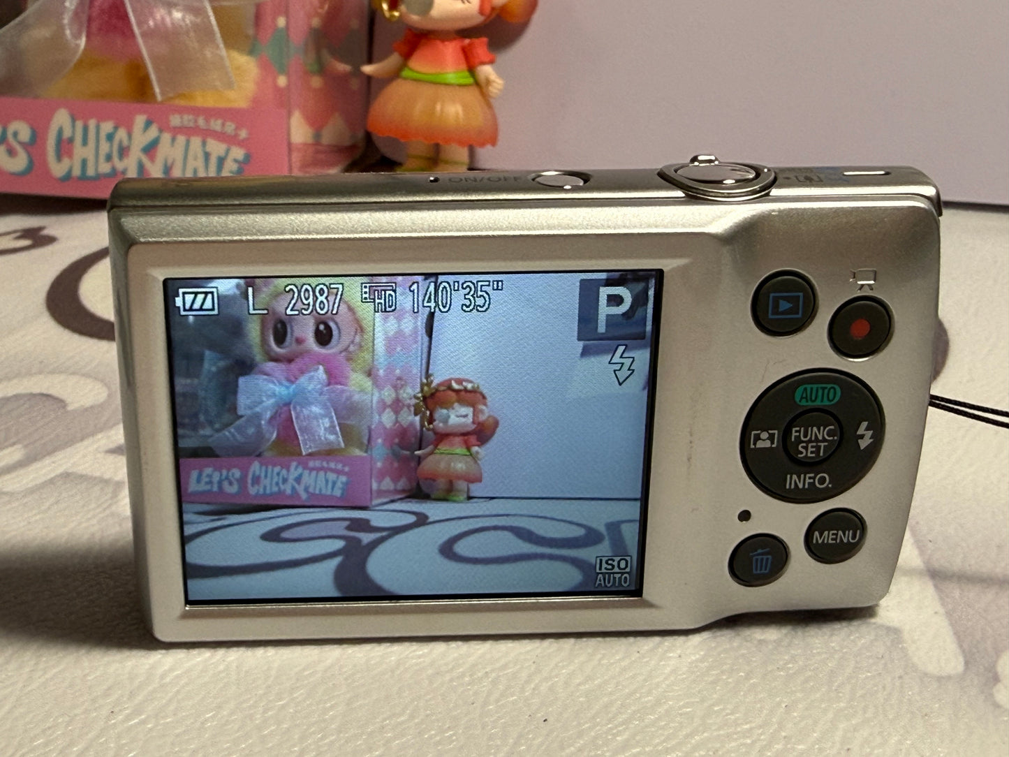 Canon PowerShot ELPH 180 20 MP 8x Zoom Digital Camera Silver
