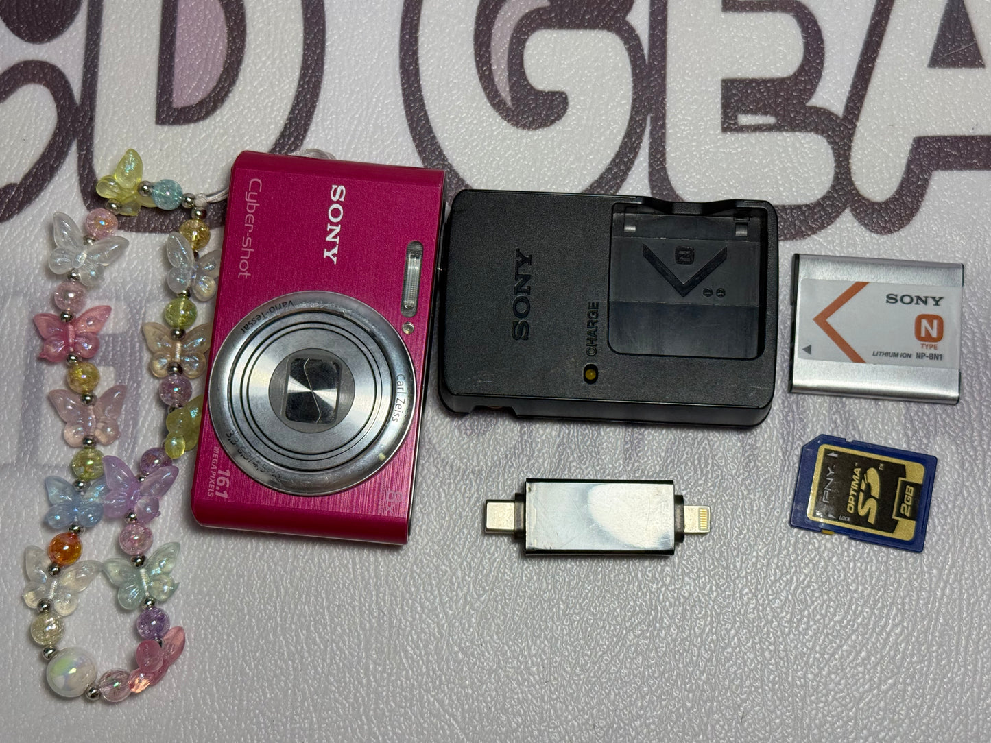 Sony Cyber-shot DSC-W730 Pink Digital Camera 16.1 MP 8x Optical Zoom