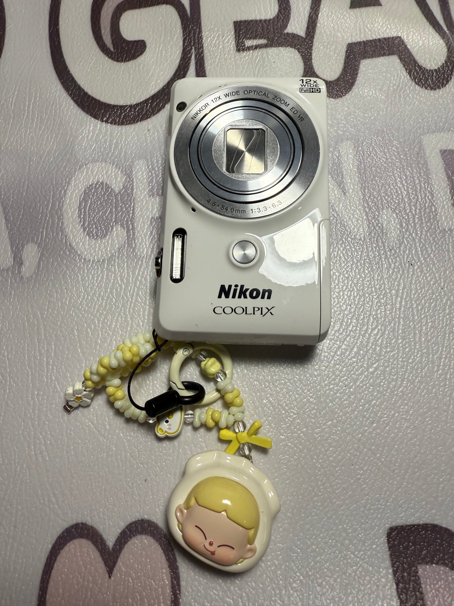 Nikon COOLPIX S6900 16.0MP Digital Camera - White