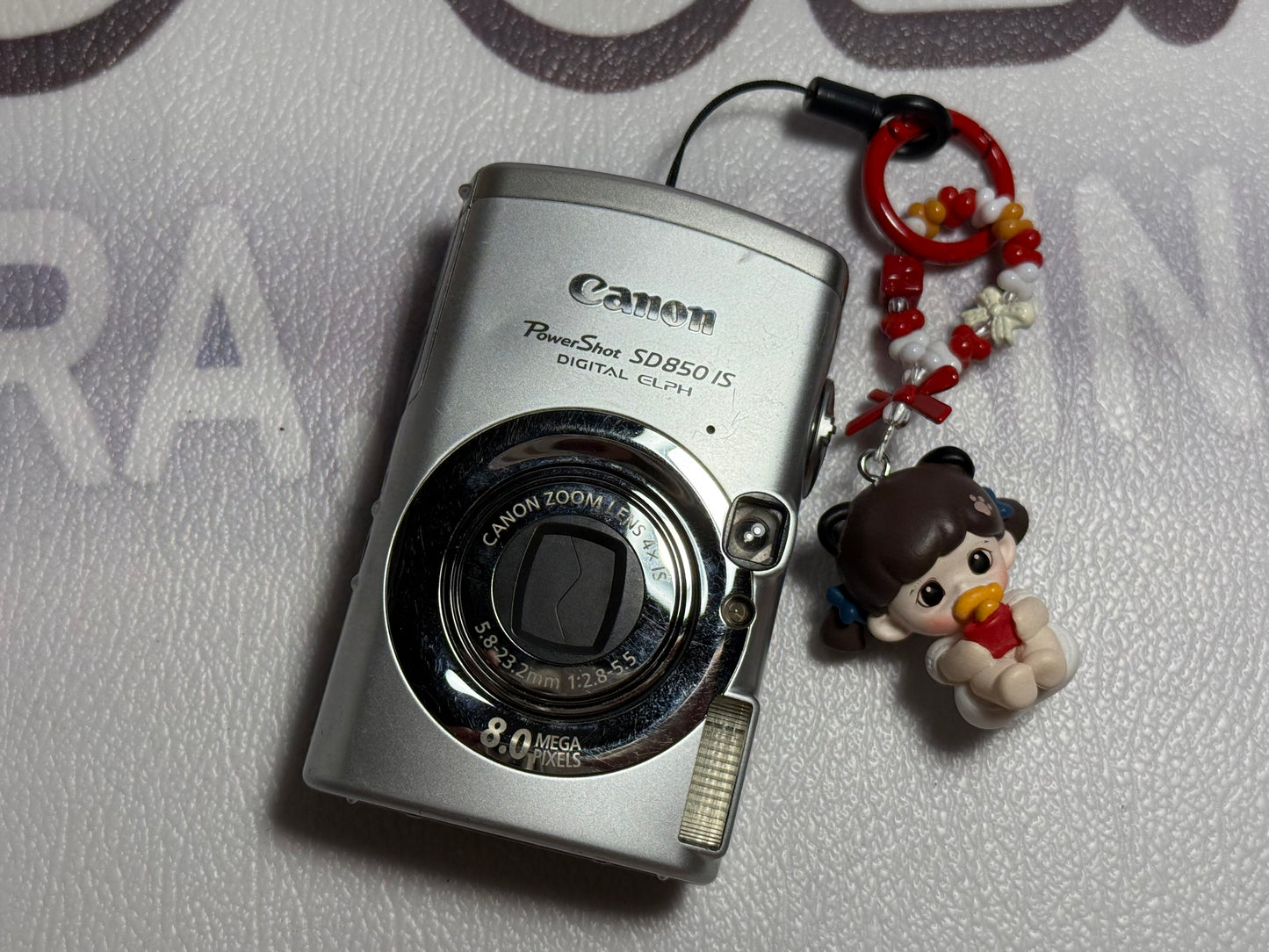 Canon PowerShot SD850 IS （IXUS950） Digital ELPH 8.0MP Compact Camera